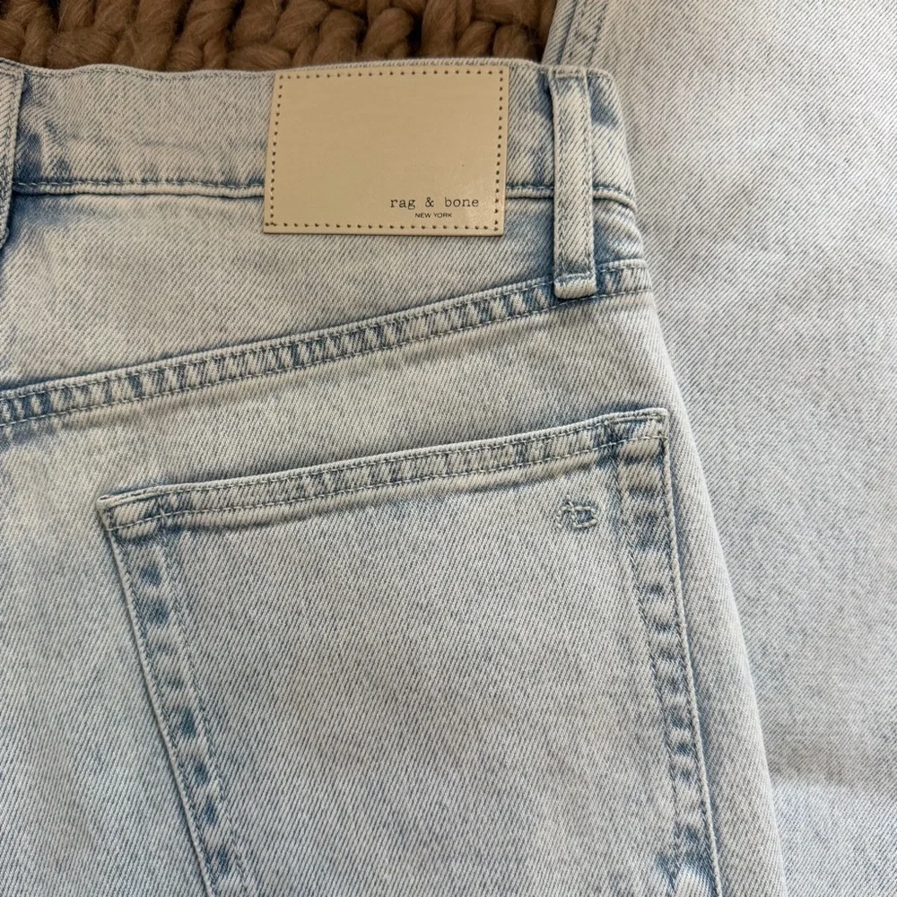 NWOT rag & bone Harlow Midrise Straight Jeans - raw hem light Raquel wash 28